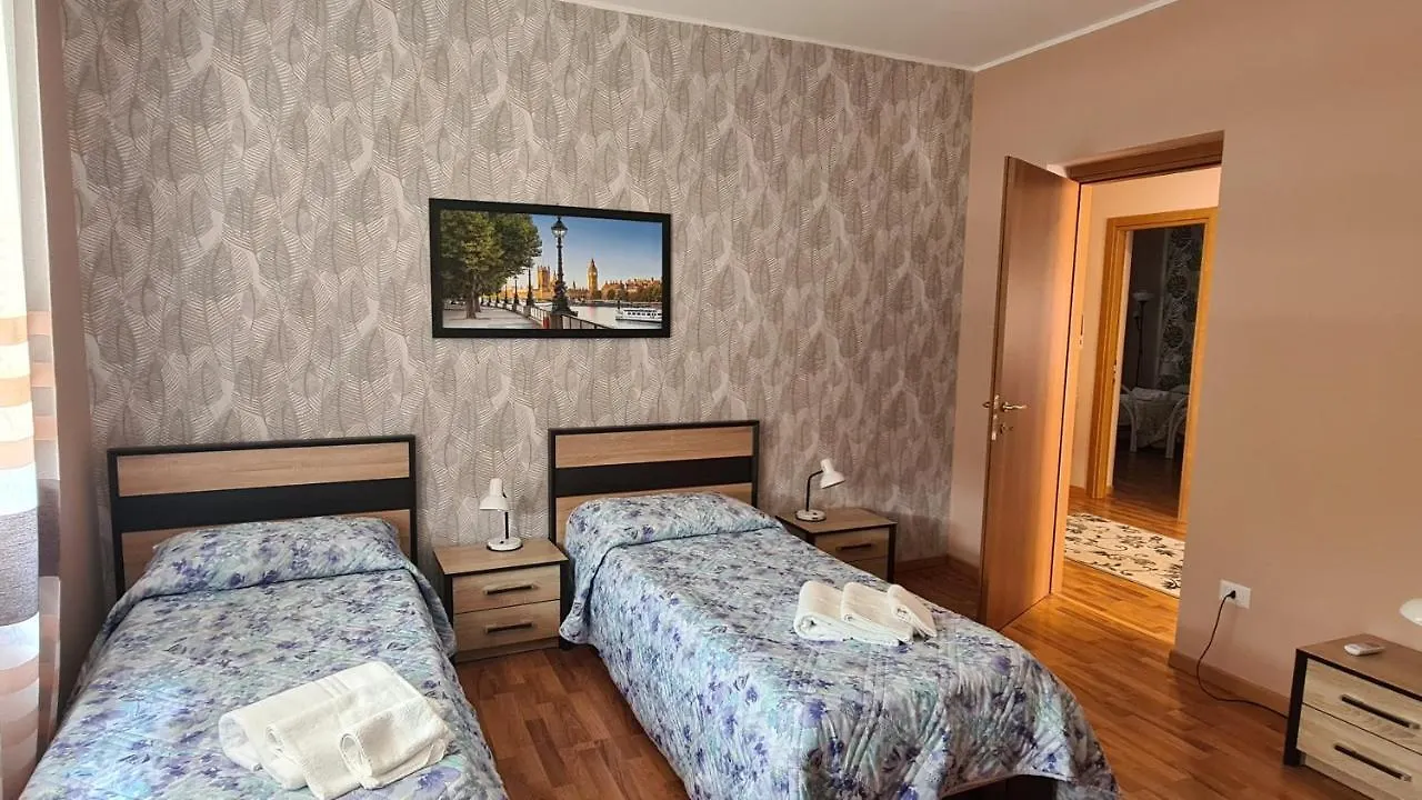 B&B Regina Busto Arsizio 2*,  Itália